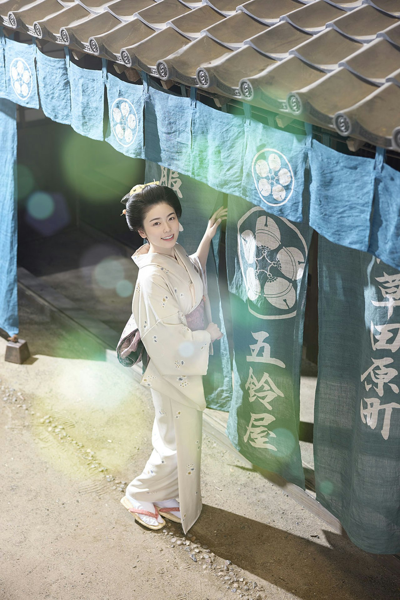 《小本经营 金与银 第三季》百度云网盘夸克下载.阿里云盘.中字.(2026)-电影天堂